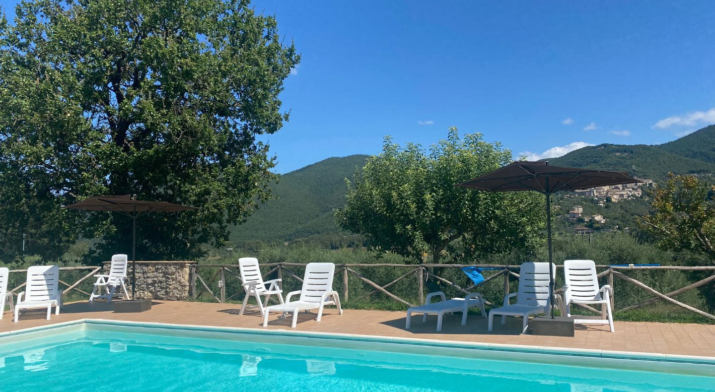 media.foto-offerte-sito-La-perticara-piscina